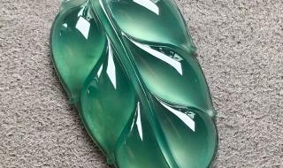 淘宝网上买了一个翡翠观音吊坠700元,是真的翡翠吗 天然翡翠吊坠值钱吗